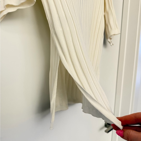 H&M Cream Ribbed Collared Knit Top - Picture 3 of 8